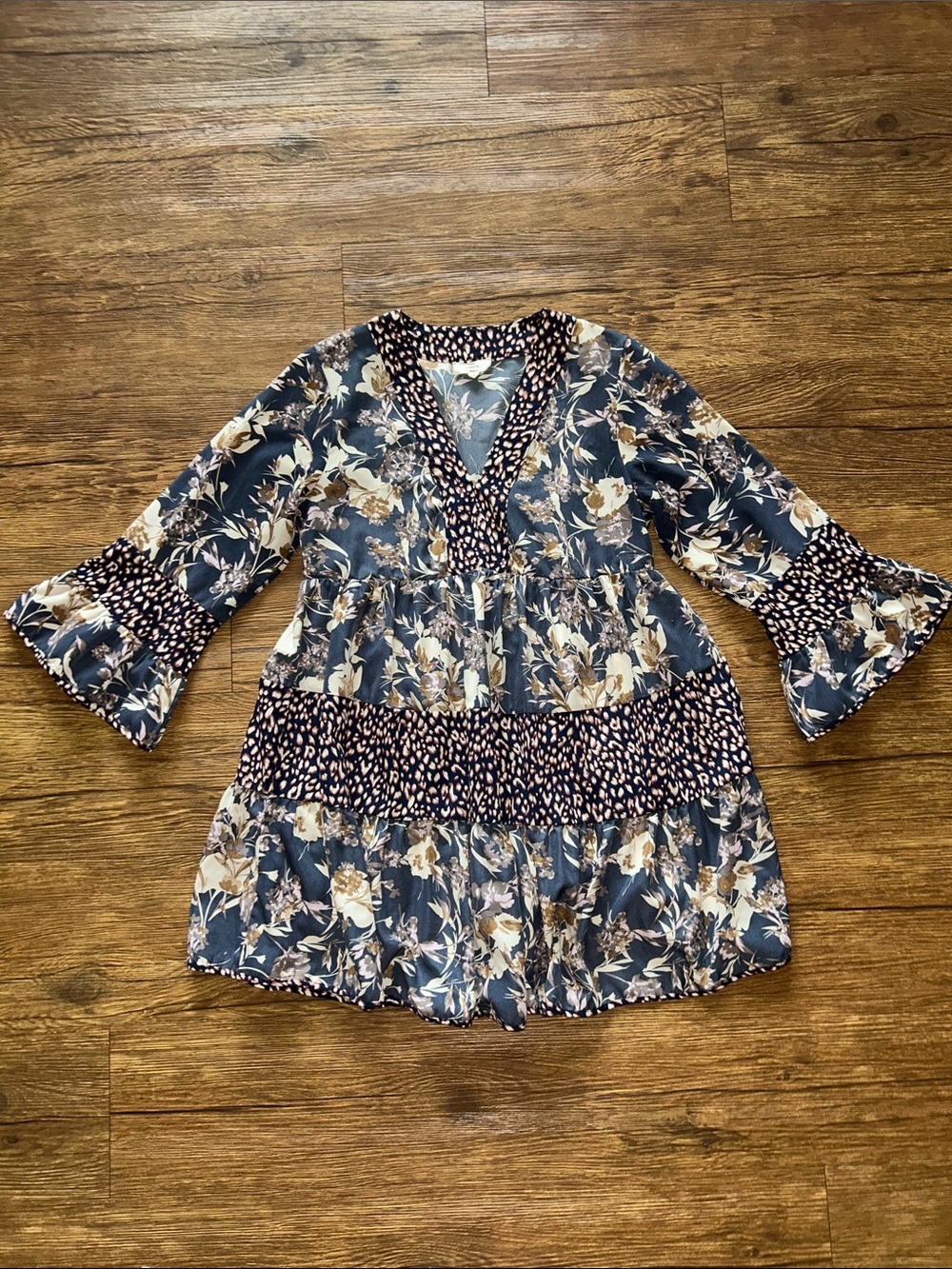 entro Navy and Cream Floral Tiered Tunic